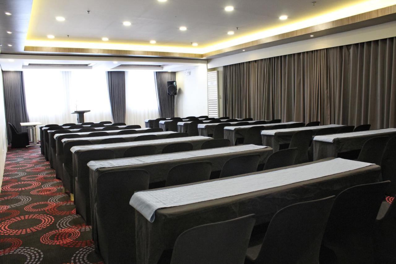 Fersal Hotel Malakas, Quezon City Exterior foto