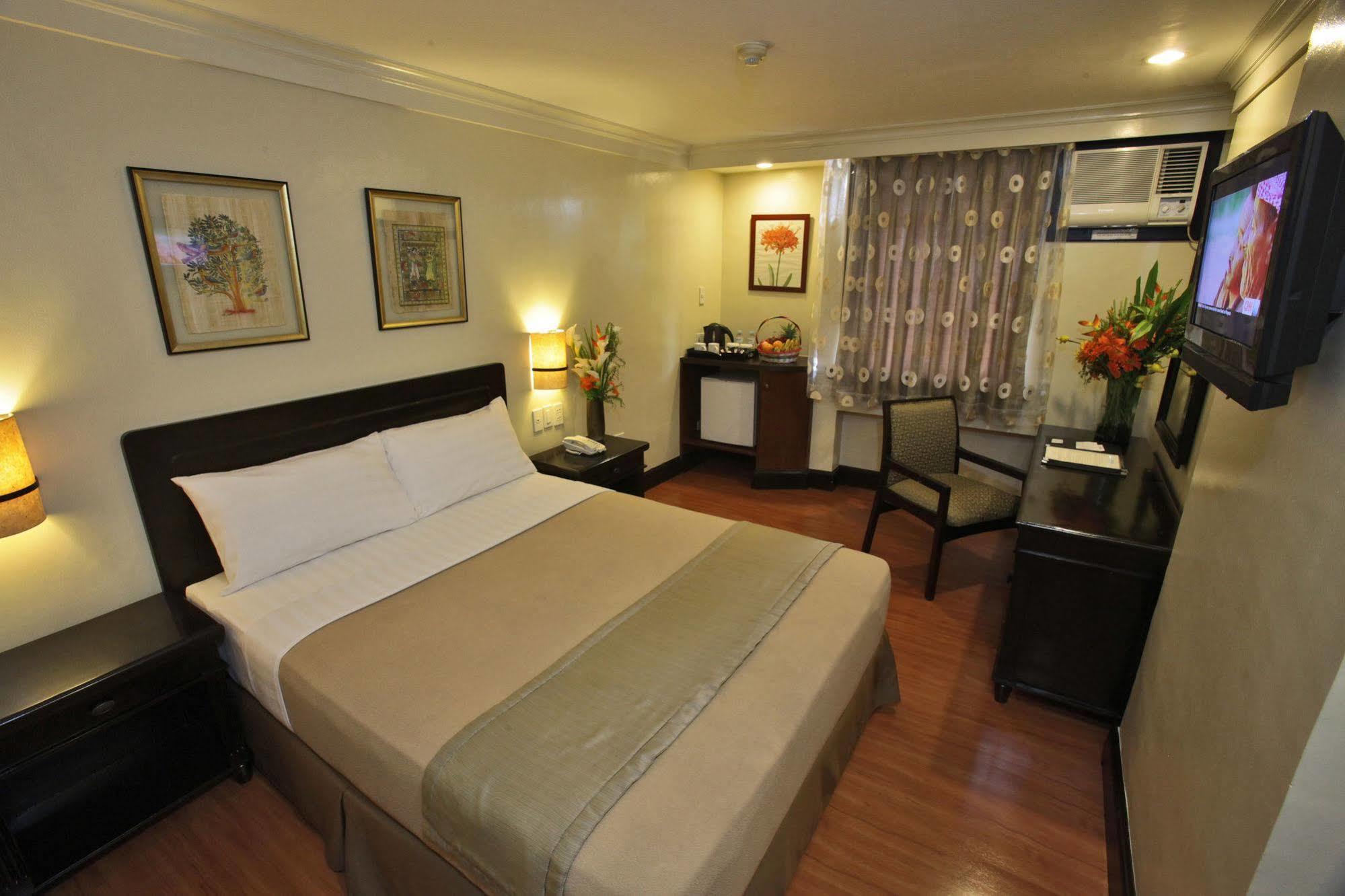 Fersal Hotel Malakas, Quezon City Exterior foto